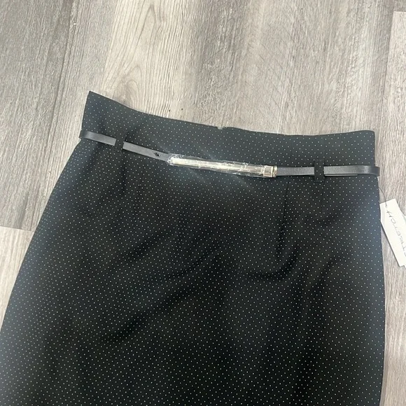 Amanda & Chelsea pencil skirt - Picture 2 of 8